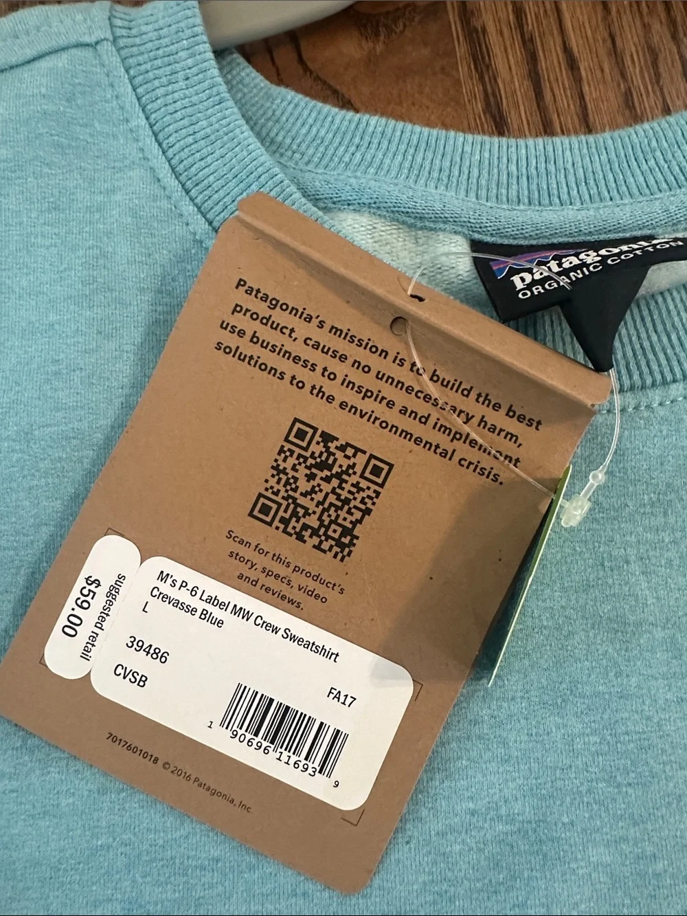 NWT Patagonia Men’s Crewneck Sweatshirt in crevasse blue with navy trim